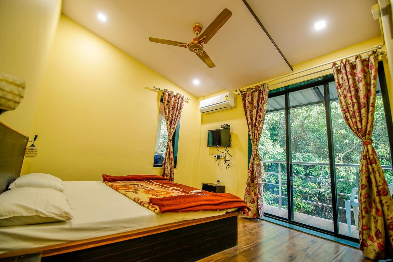 לינה וארוחת בוקר Mahābaleshwar Shindola Residency מראה חיצוני תמונה