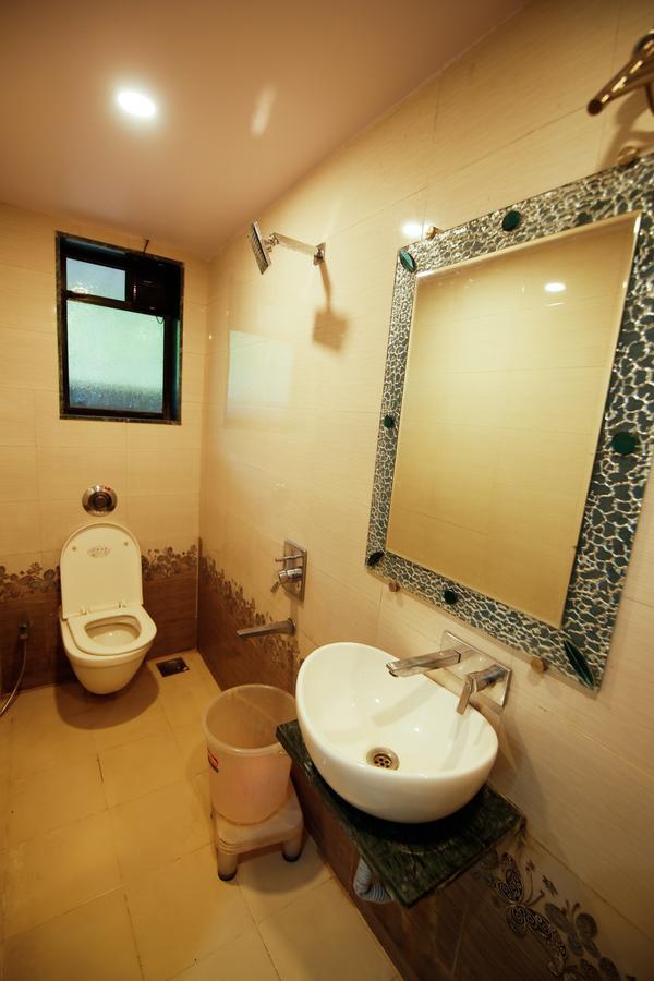 לינה וארוחת בוקר Mahābaleshwar Shindola Residency מראה חיצוני תמונה